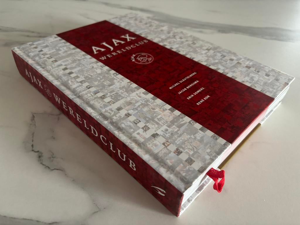 Ajax Wereldclub boek (512 pagina’s!), Boeken, Ophalen, Zo goed als nieuw, Sport