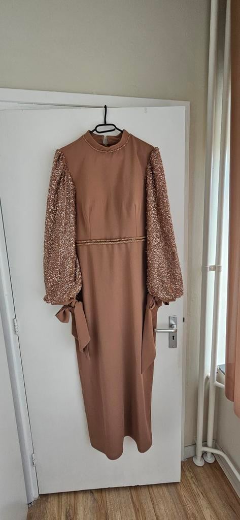 Gala jurk 1x gedragen, Galajurk, Beige, Maat 42/44 (L), Nieuw