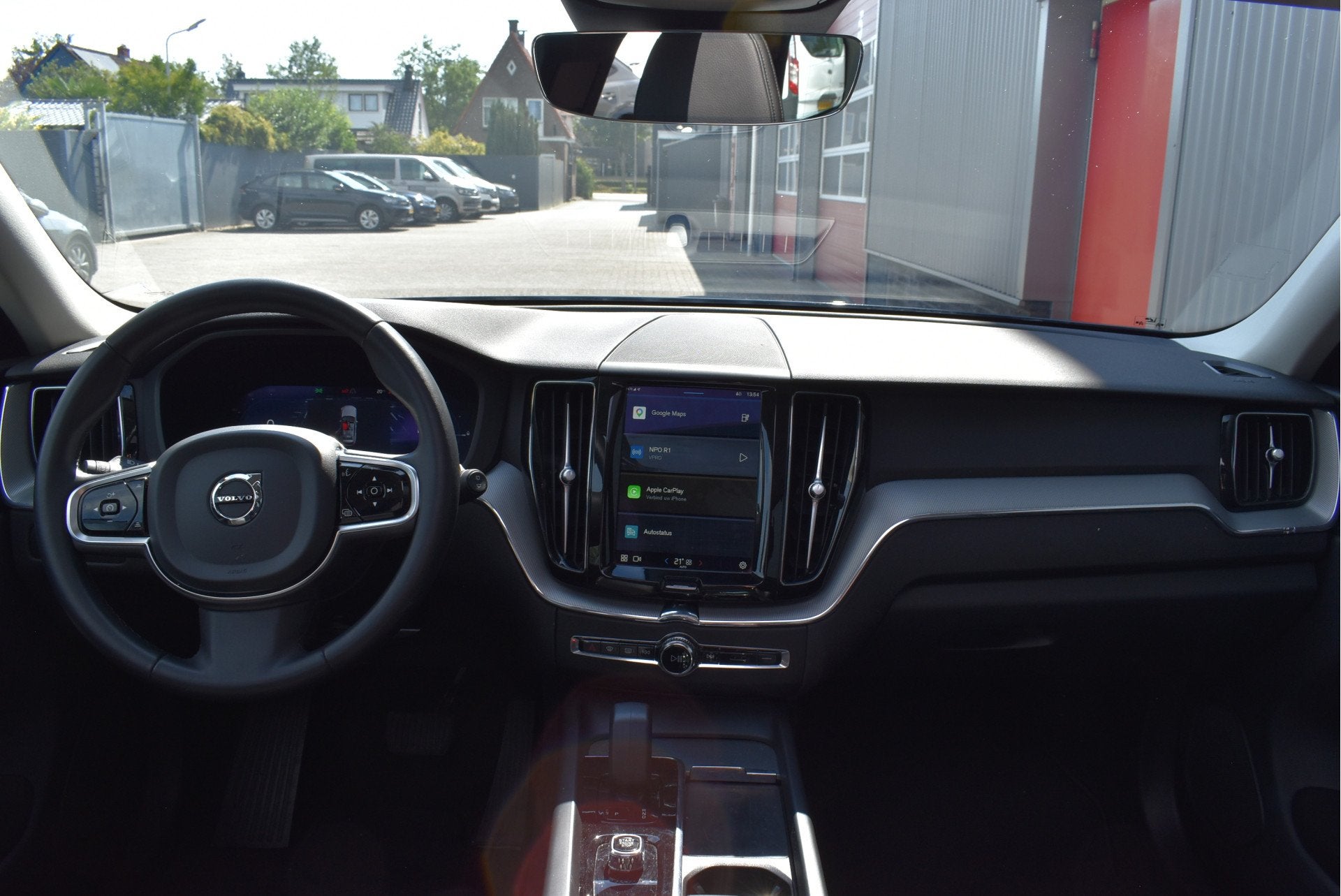 Volvo XC60 2.0 T6 Plug-in hybrid AWD Plus Dark Panoramadak,, Auto's, Automaat, Gebruikt, Euro 6, 4 cilinders