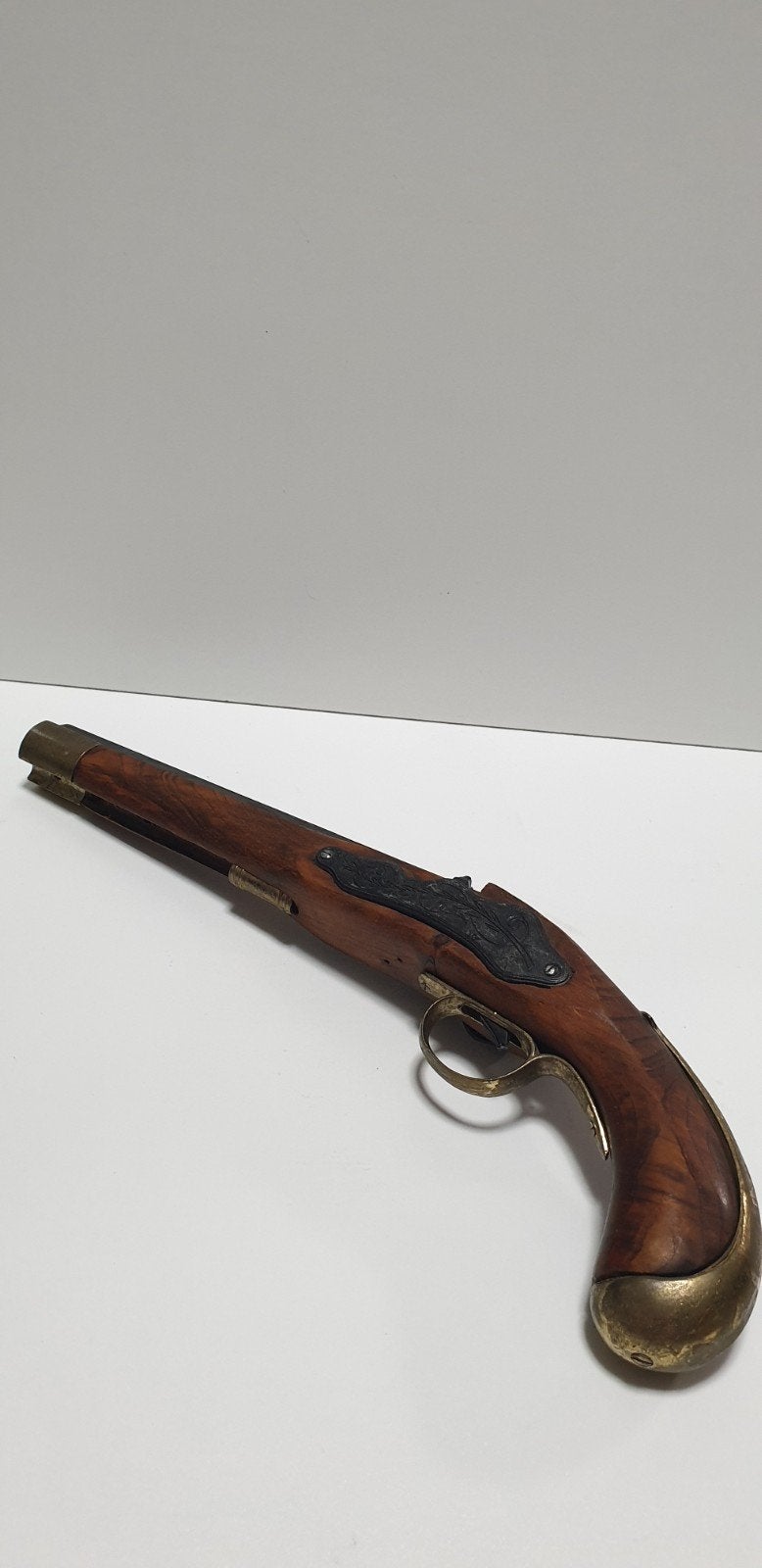 2262) Antiek pistool kostbaar hout en staal verjaardagscadea, Ophalen of Verzenden