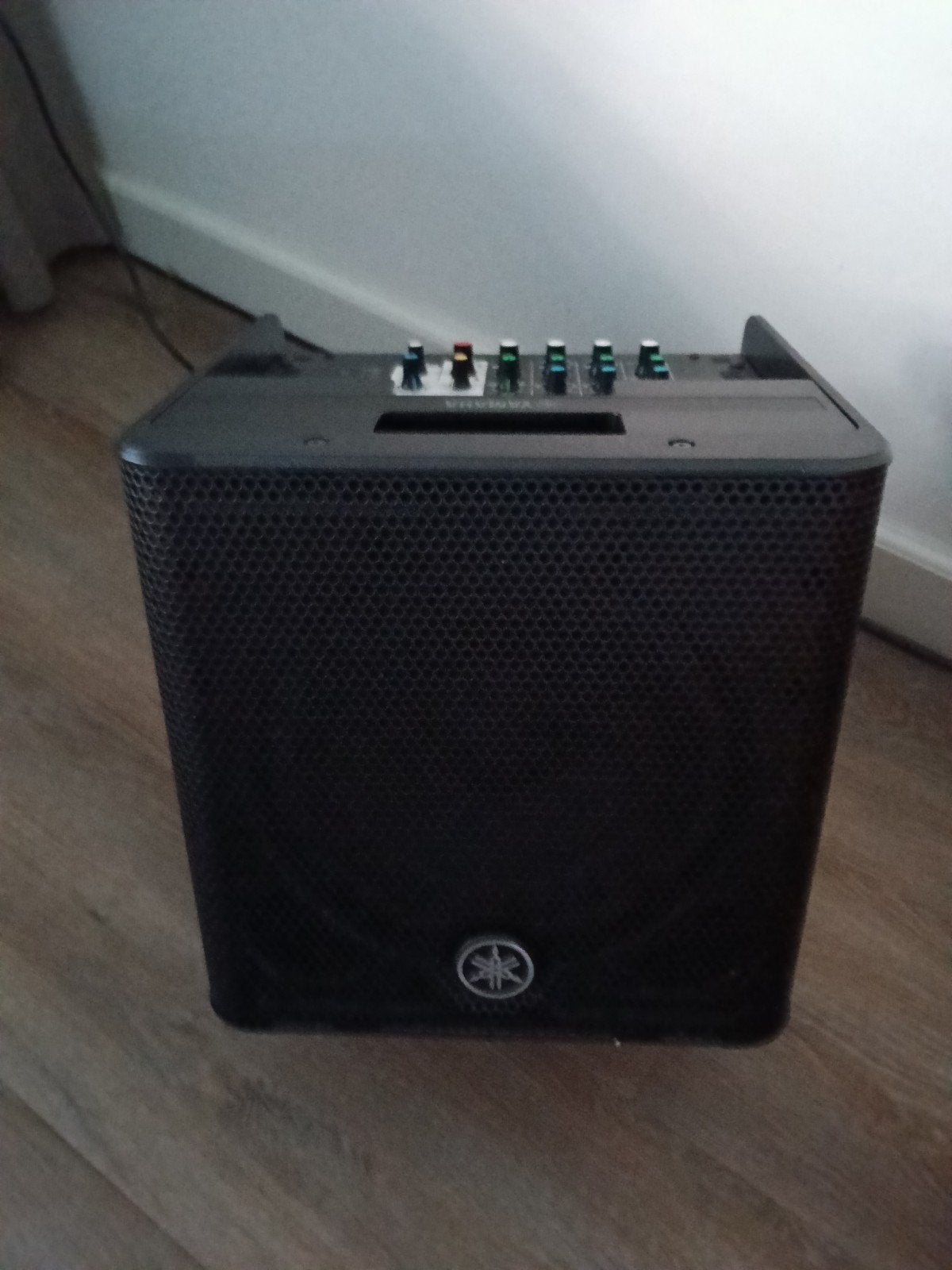 Yamaha stagepas 200 +accu, Muziek en Instrumenten, Ophalen, Zo goed als nieuw, Minder dan 500 watt