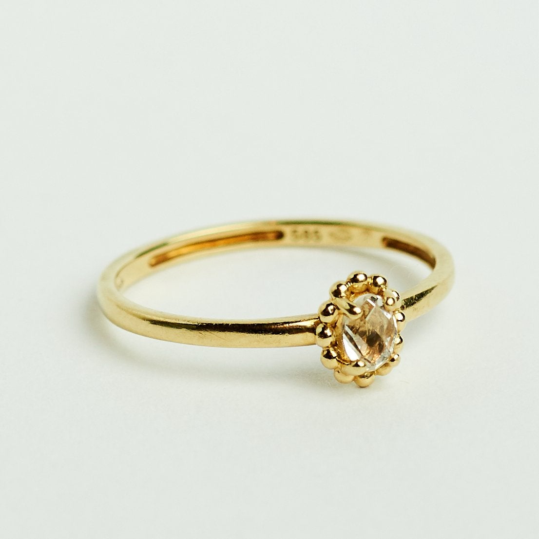 Vintage gouden ring met witte saffier 14 karaat verloving, Ophalen of Verzenden, Met edelsteen, Dame, Goud