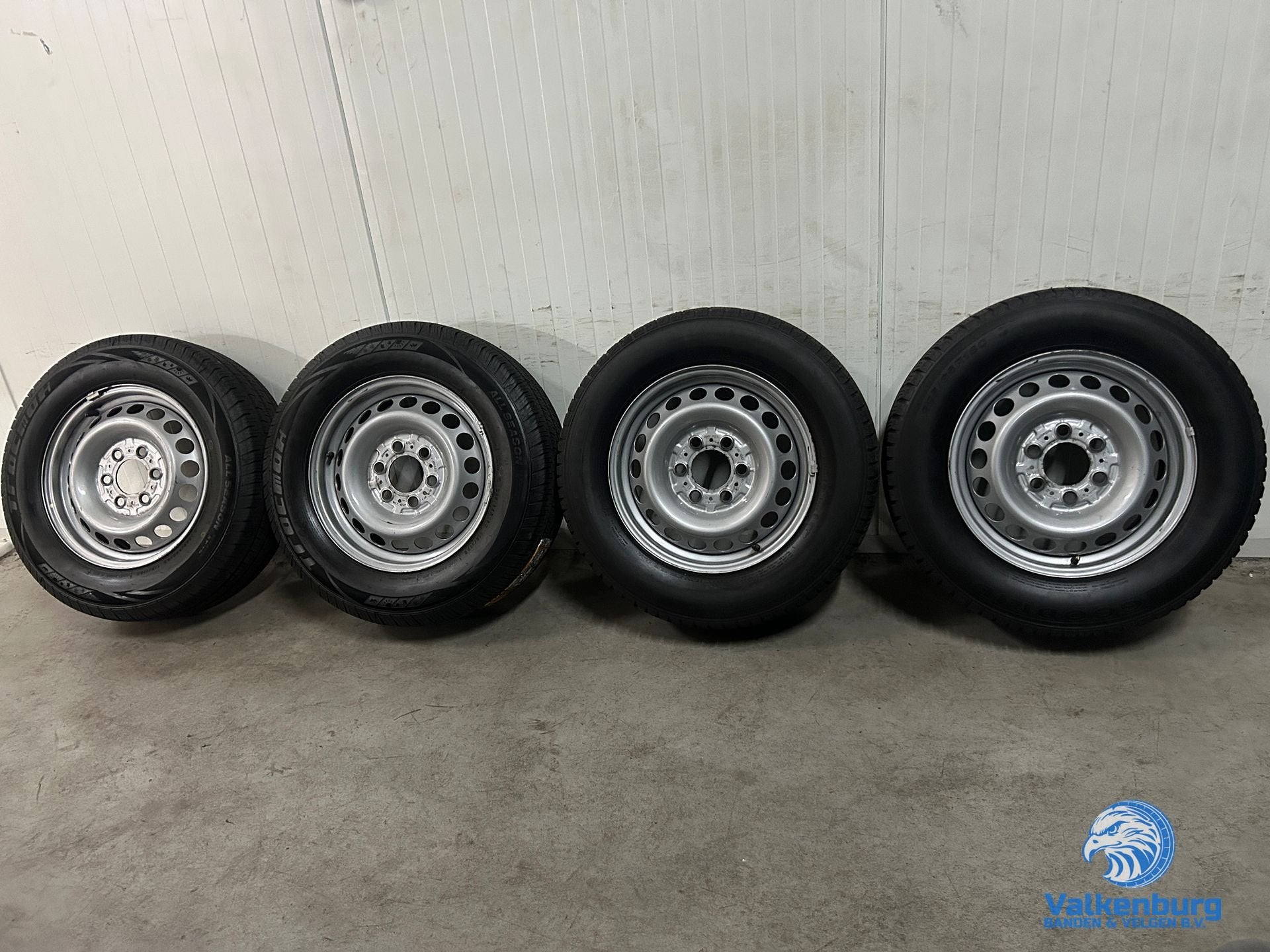 8mm! Originele Mercedes Sprinter B907 B910 16 inch stalen ve, -, Banden en Velgen, Ophalen of Verzenden, All Season