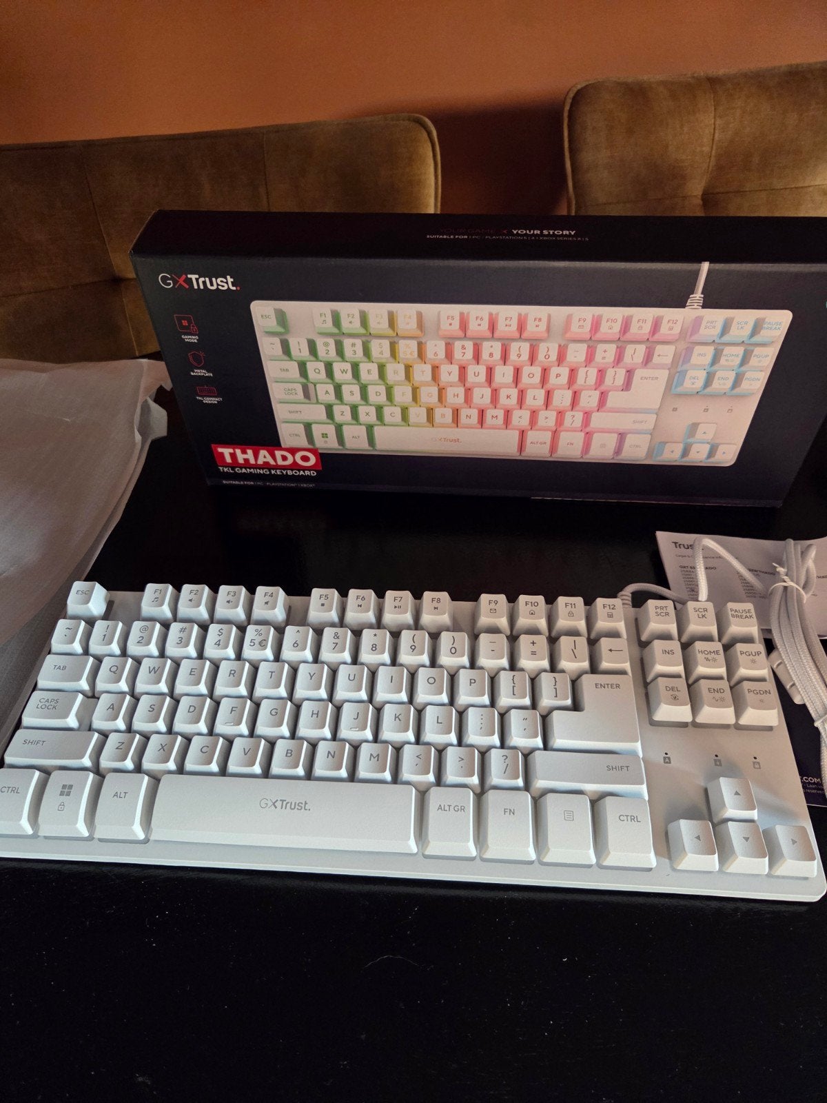 Trust - Trado TKL Gaming Keybord 833, Computers en Software, Toetsenborden, Ophalen of Verzenden, Zo goed als nieuw