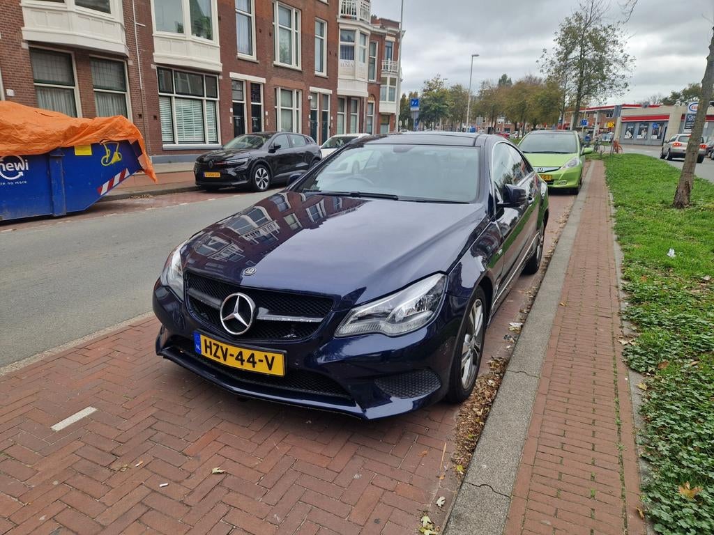 Mercedes-Benz E-Klasse E220 CDI Coupe A7 2014 Blauw, Auto's, Mercedes-Benz, Achterwielaandrijving, 1800 kg, Zwart, 4 cilinders