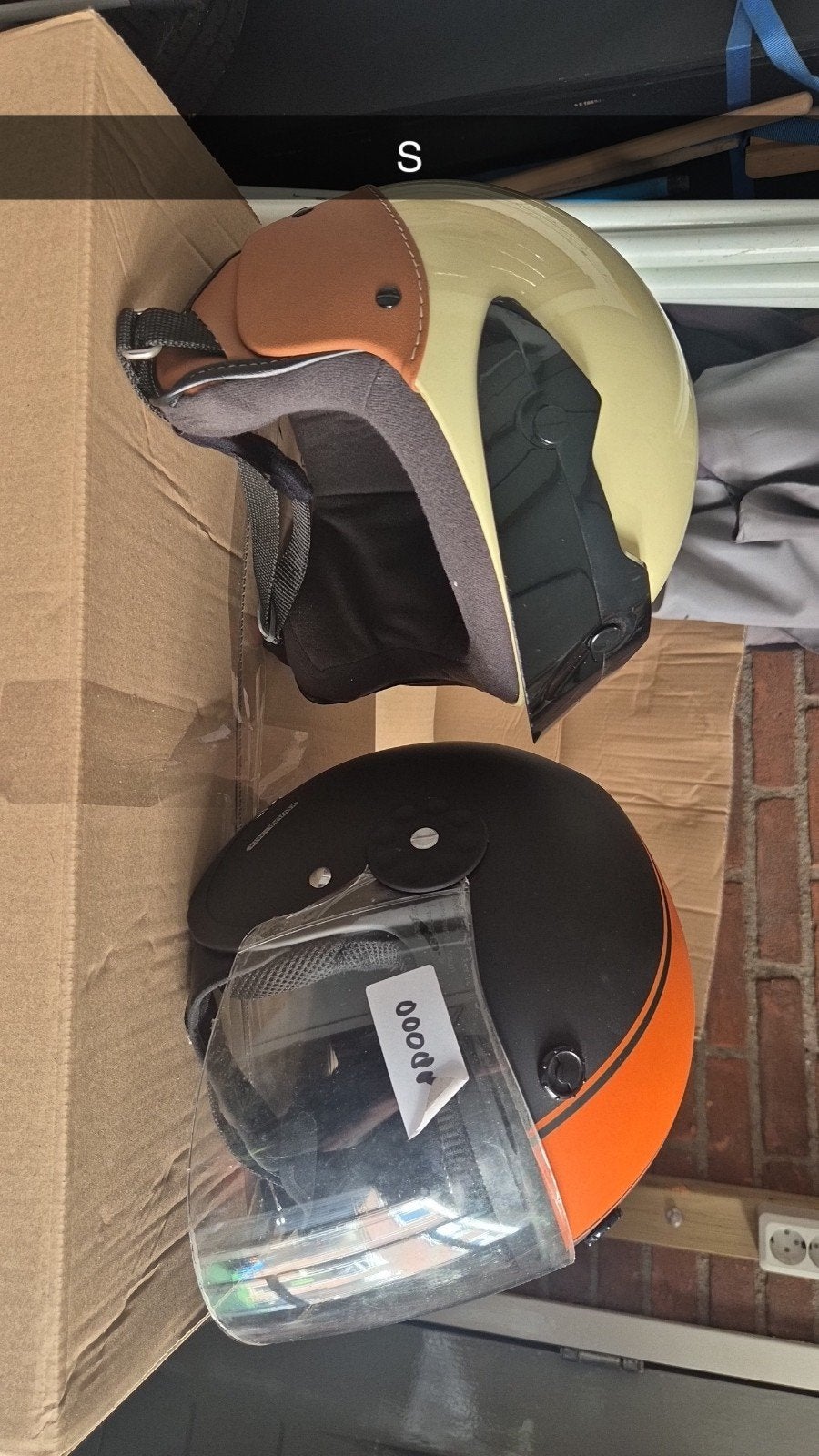 Nieuwe scooterhelmen met lichte beschadiging - Diverse maten, Fietsen en Brommers, Ophalen of Verzenden