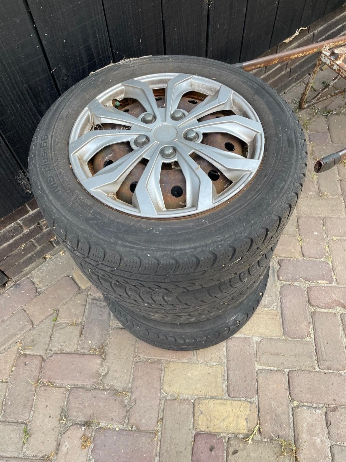 Suzuki Swift winterbanden, Ophalen, Gebruikt