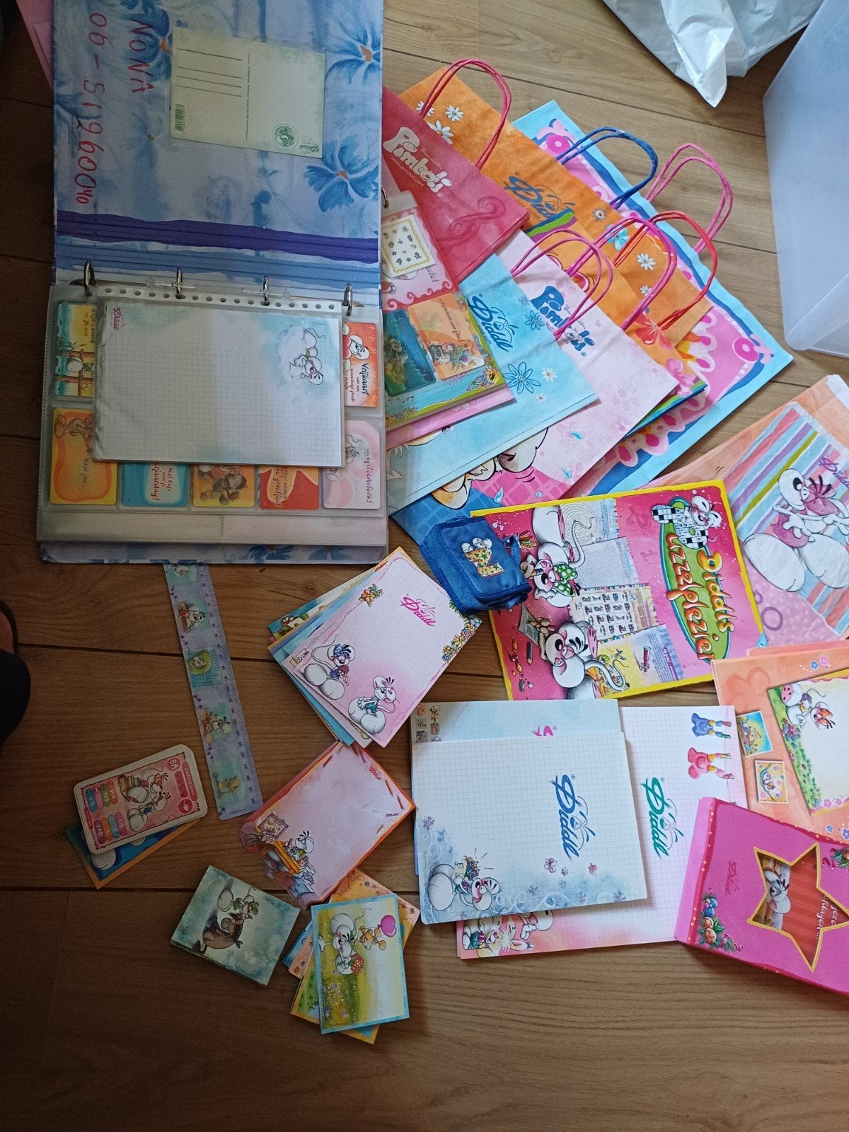 Grote Diddl verzameling: papier,kaarten, stickers & meer, Verzamelen, Ophalen of Verzenden, Diddl, Papier, Kaart of Schrift