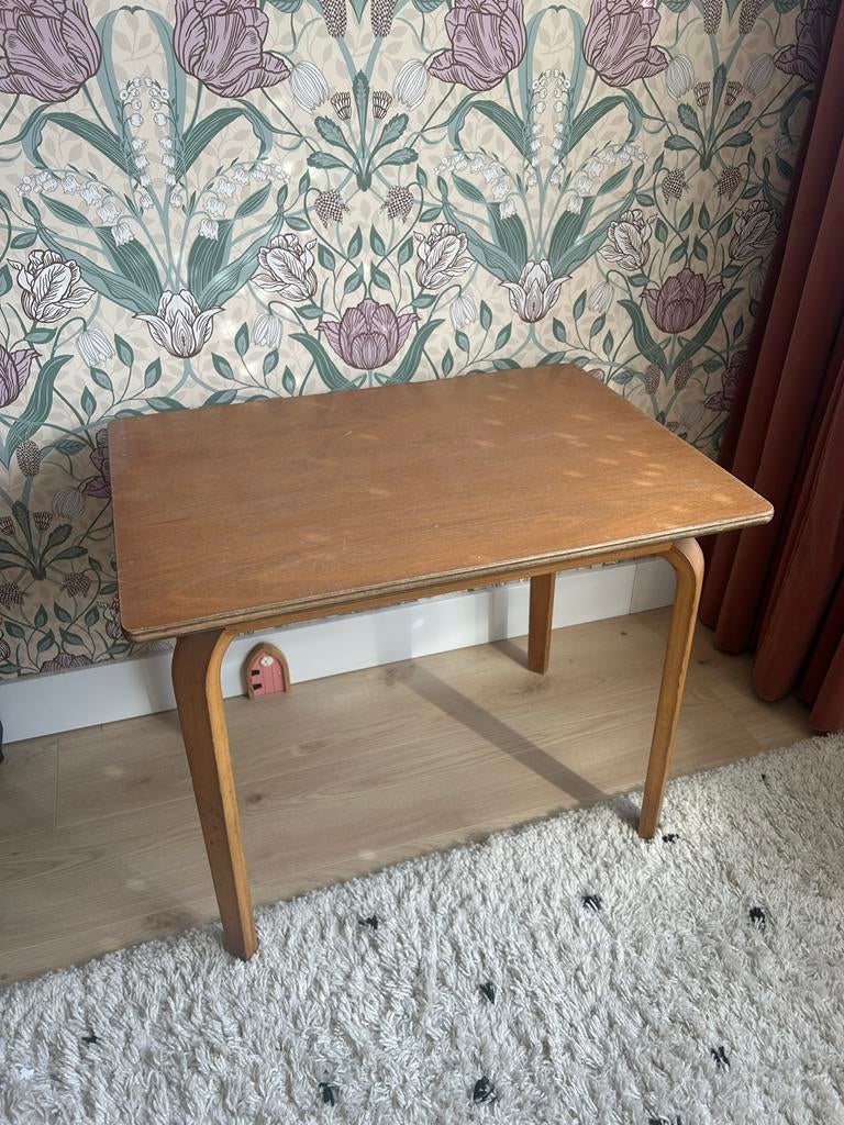 Oud schooltafeltje, Gebruikt, 55 tot 75 cm, Rechthoekig, Hout