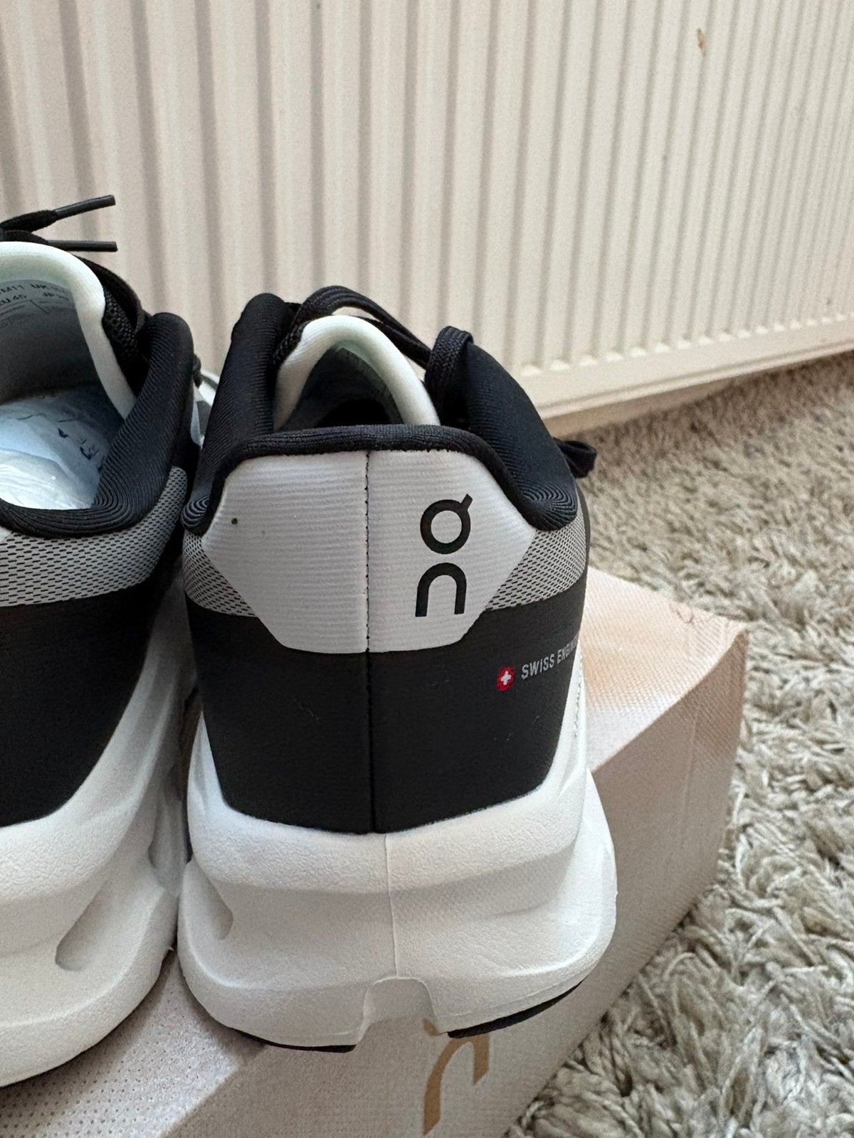 Oncloud remix maat 45 gloednieuw, Kleding | Heren, Zwart, Ophalen of Verzenden, Sneakers of Gympen, Gedragen