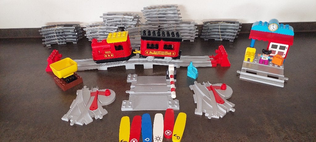 trein rode app 37 rails, platte brug en 2 wissels etc., Ophalen of Verzenden, Gebruikt, Duplo