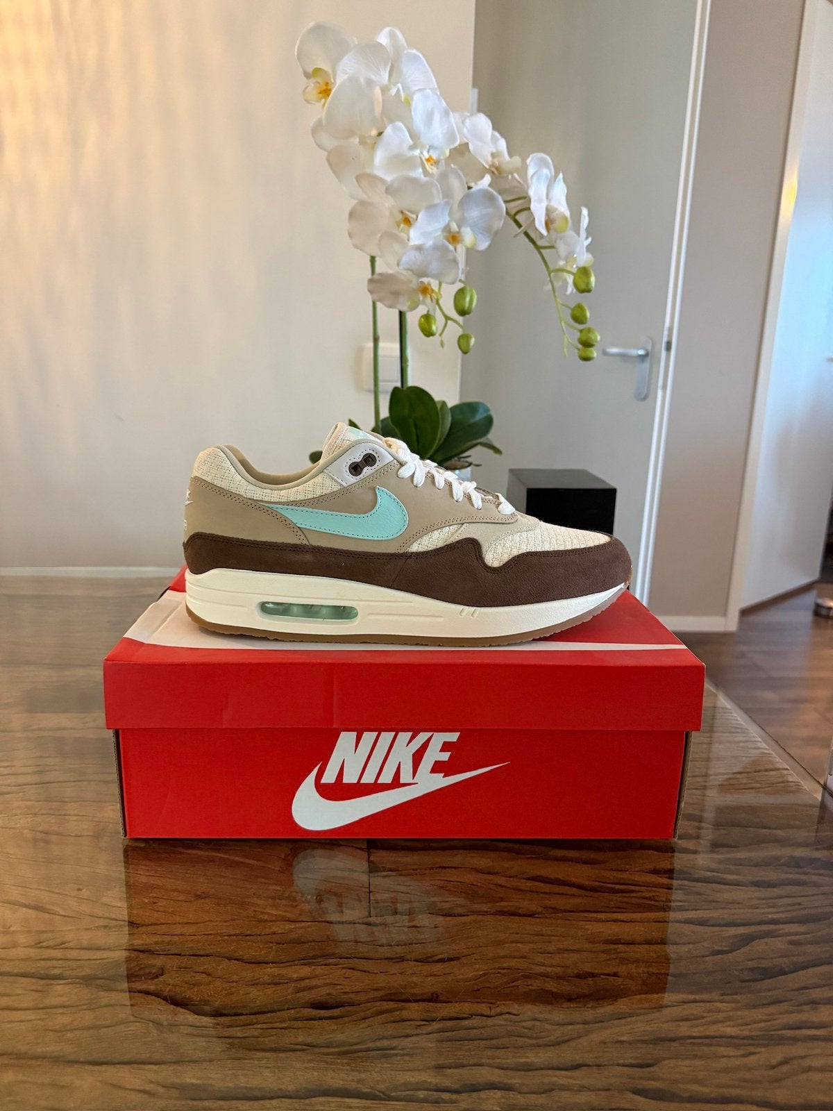 Nike Air Max 1 Crepe Brown (2022) 46 & 47,5, Kleding | Heren, Ophalen of Verzenden, Nieuw, Bruin