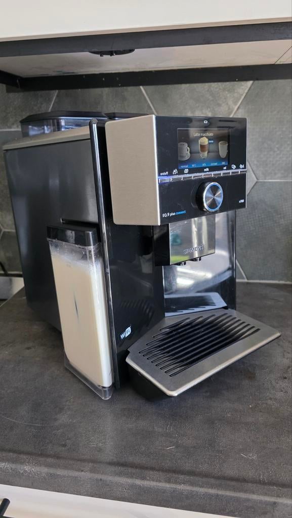 Z.G.A.N!
Siemens EQ.9 Plus Connect s700!
Nieuwprijs: 2089,-, Witgoed en Apparatuur, Koffiezetapparaten, Siemens, 10 kopjes of meer