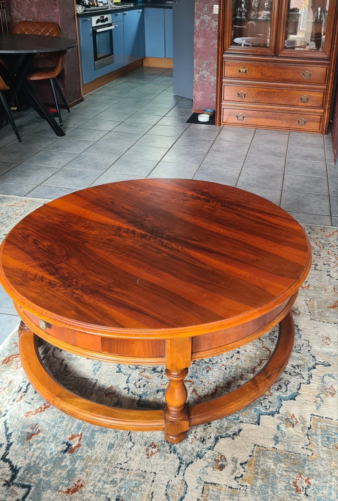 Klassieke Kersenhouten salontafel,zwaar en degelijk, Antiek en Kunst, Antiek | Meubels | Tafels, Ophalen