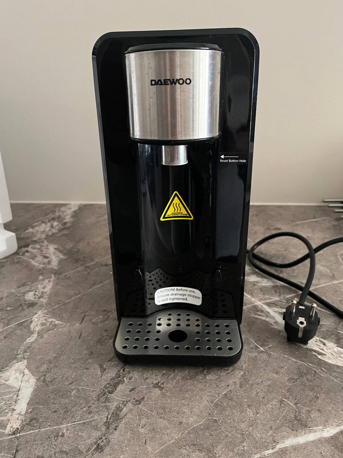 Daewoo Instant Water Cooker 2.5L - Zeer gemakkelijk in gebru, 2 liter of meer, Ophalen, Zo goed als nieuw