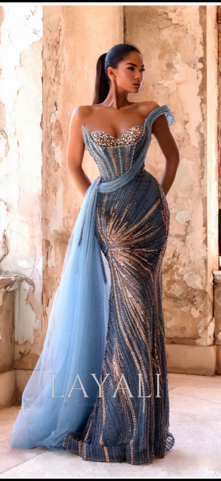 Prachtige Galajurk met Pailletten en Tule Sleep, Kleding | Dames, Gelegenheidskleding, Galajurk, Blauw, Maat 42/44 (L), Ophalen of Verzenden