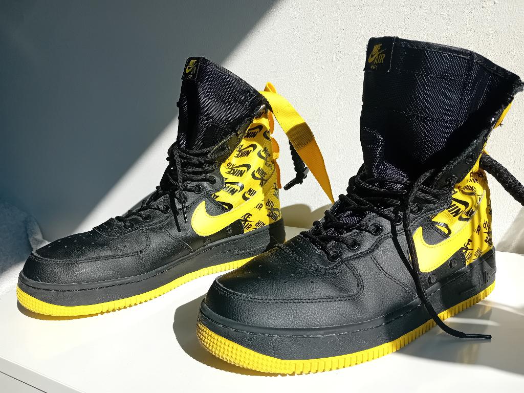 Nike Air Force one SF Dynamic Yellow & Nike AF1 Habanero Red, Overige kleuren, Nike, Nieuw, Ophalen of Verzenden