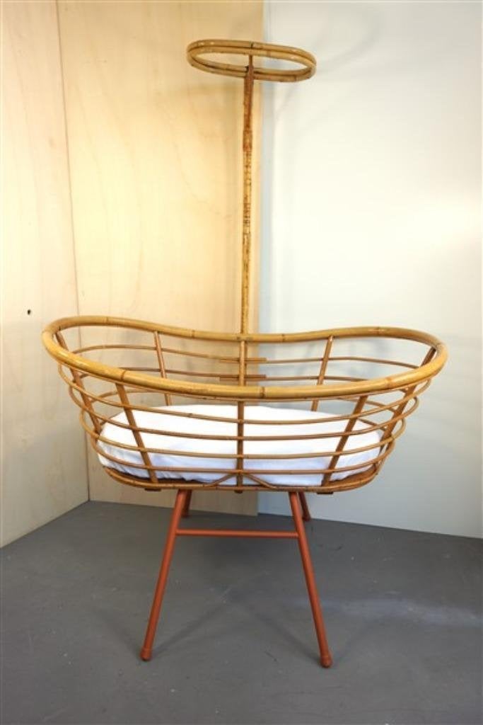 Vintage rotan wieg schuine poten, Kinderen en Baby's, Babywiegjes en Ledikanten, Ophalen, Gebruikt, -, -