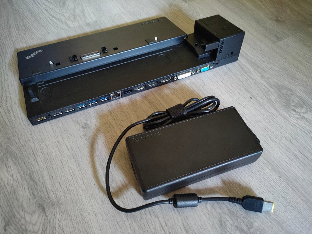 Lenovo ThinkPad Ultra Dock 40A2 met 170 W oplader, Lenovo ThinkPad, Ophalen of Verzenden, Docking station, Gebruikt