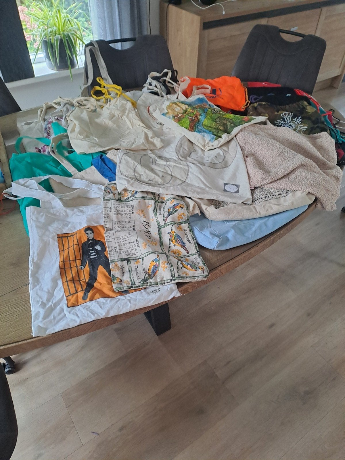 Partij van 25 canvas tassen / schouder/rugtasjes, Ophalen of Verzenden, Gebruikt, Overige merken
