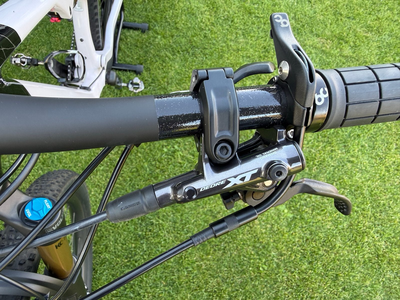 Foto 9 van Orbea Oiz M-Pro Full Carbon Mountainbike - Zo goed als nieuw