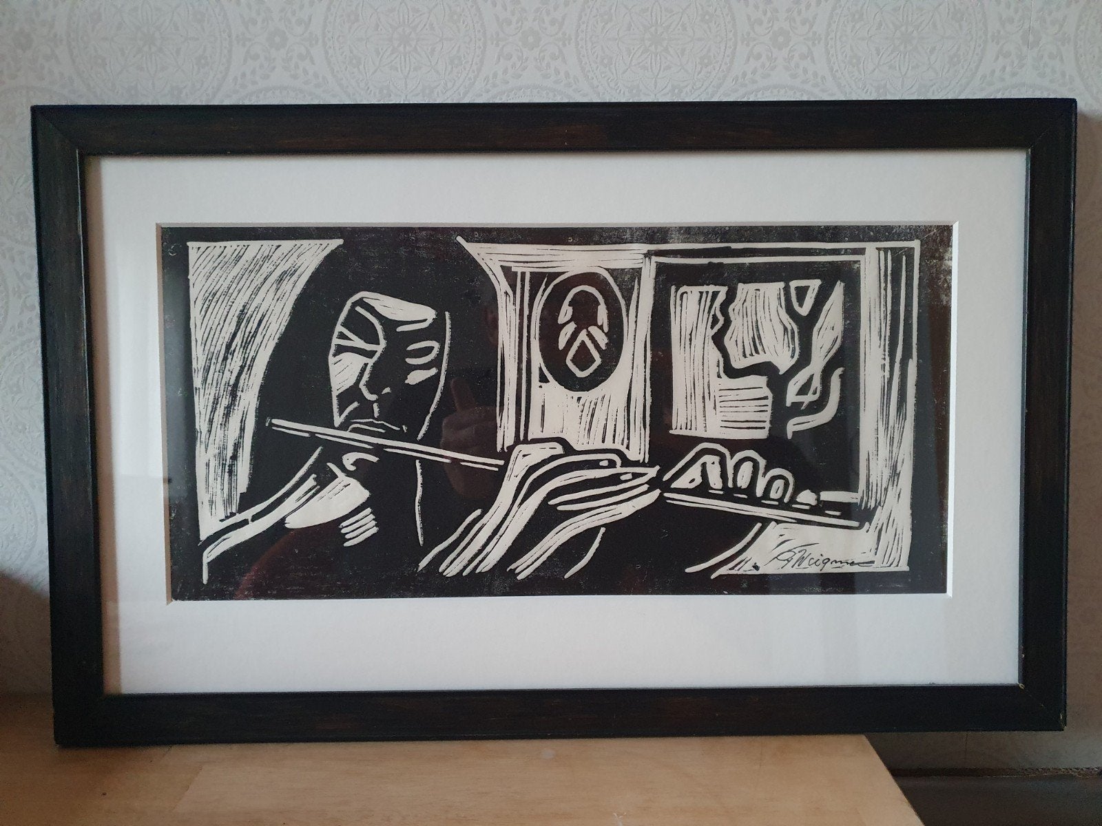 Houtsnede van P. Wiegman - De Fluitspeelster lijst 33 bij 53, Antiek en Kunst, Gesigneerd, Dagelijks leven, Ophalen of Verzenden