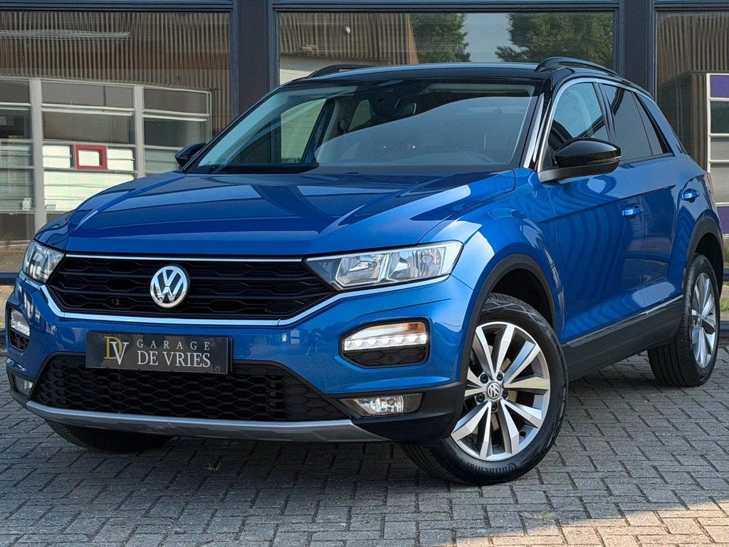 Volkswagen T-Roc 1.5 TSI Style ACC CarPlay Navi Trekhaak Gar, Auto's, Volkswagen, Voorwielaandrijving, Stof, 4 cilinders, 150 pk