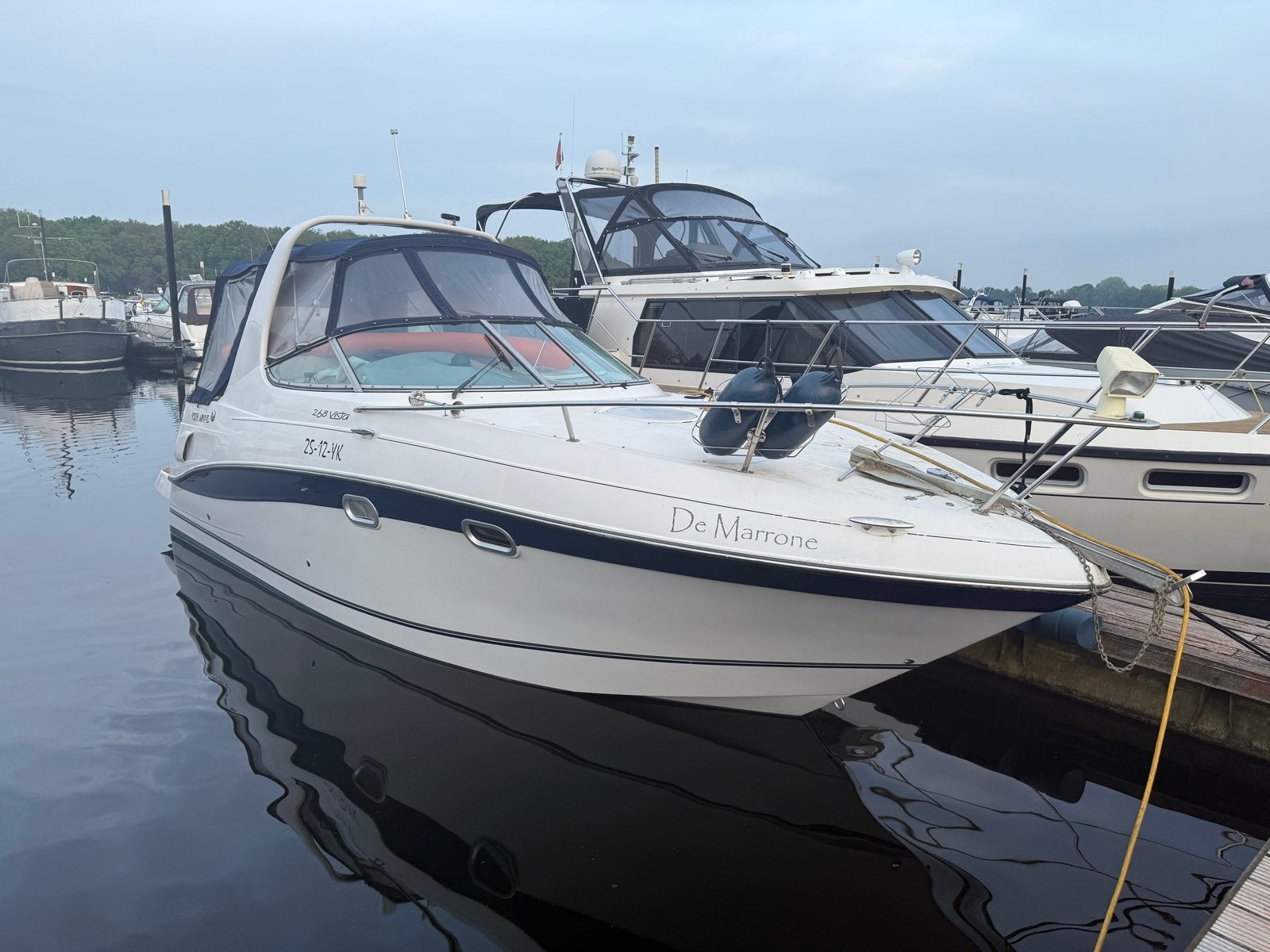 Four Winns 268 Vista met trailer, Overige merken, 9 m, Gebruikt, Binnenboordmotor