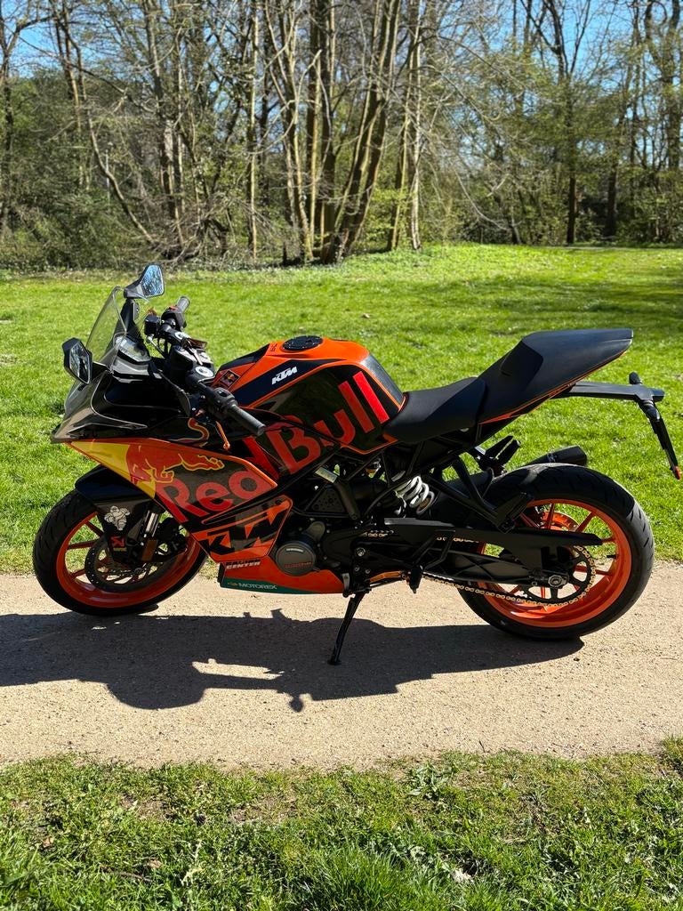 Red Bull KTM RC125 2019 Akrapovič A1, Sportuitlaat, Gebruikt, 11 kW of minder, Handgeschakeld
