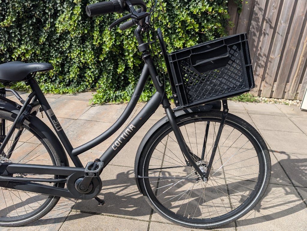 Foto 4 van Cortina dames transportfiets 57 cm zwart met krat