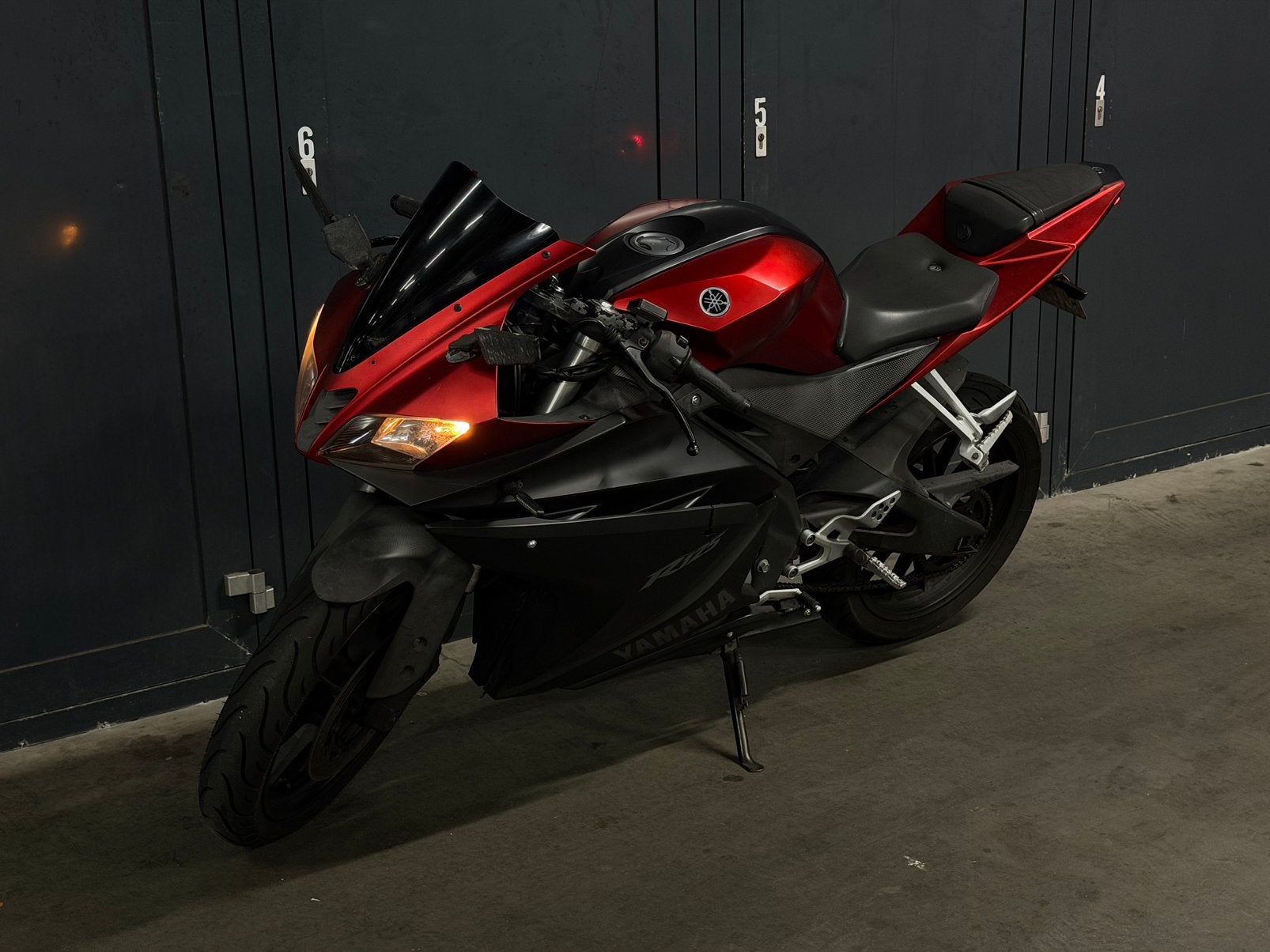 Yamaha YZF-R125 (2014) met Akrapovic uitlaat - A1 rijbewijs, Motoren, Sportuitlaat, Gebruikt, Super Sport, Particulier