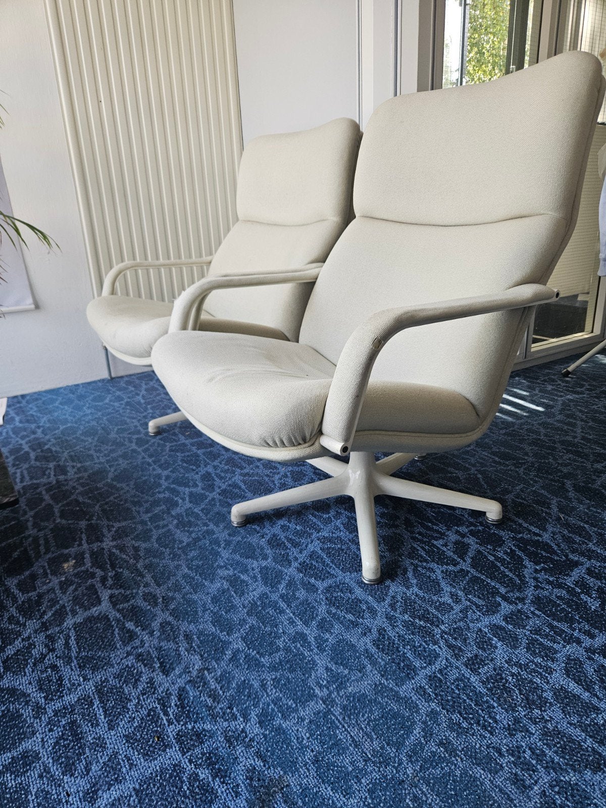 2x Artifort F141 Fauteuil - Geoffrey Harcourt - Wit, Huis en Inrichting, Ophalen, Gebruikt, 75 tot 100 cm, Stof