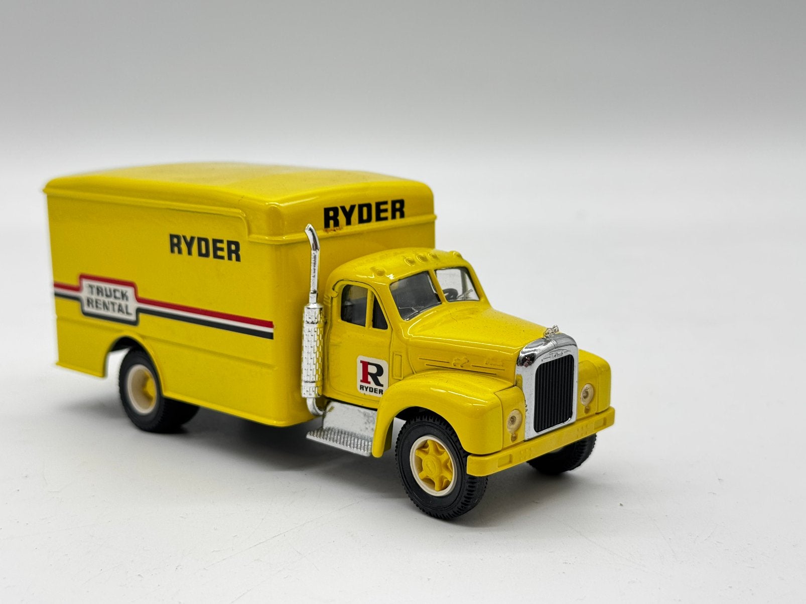 VITESSE MACK BAKWAGEN RYDER