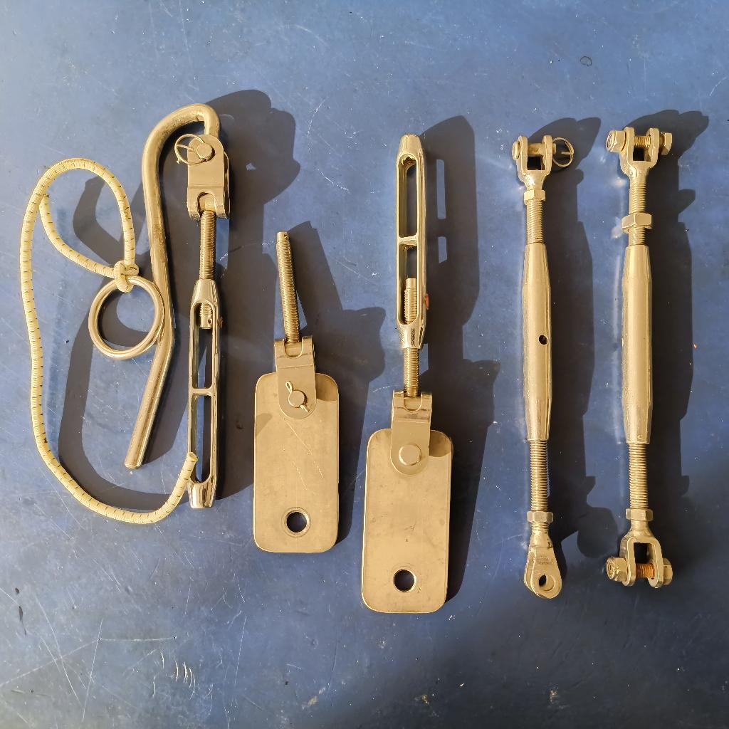 RVS diverse wandspanners / 2 deklampen, Watersport en Boten, Bootonderdelen, Ophalen of Verzenden, Gebruikt, Dekbeslag, Zeilboot