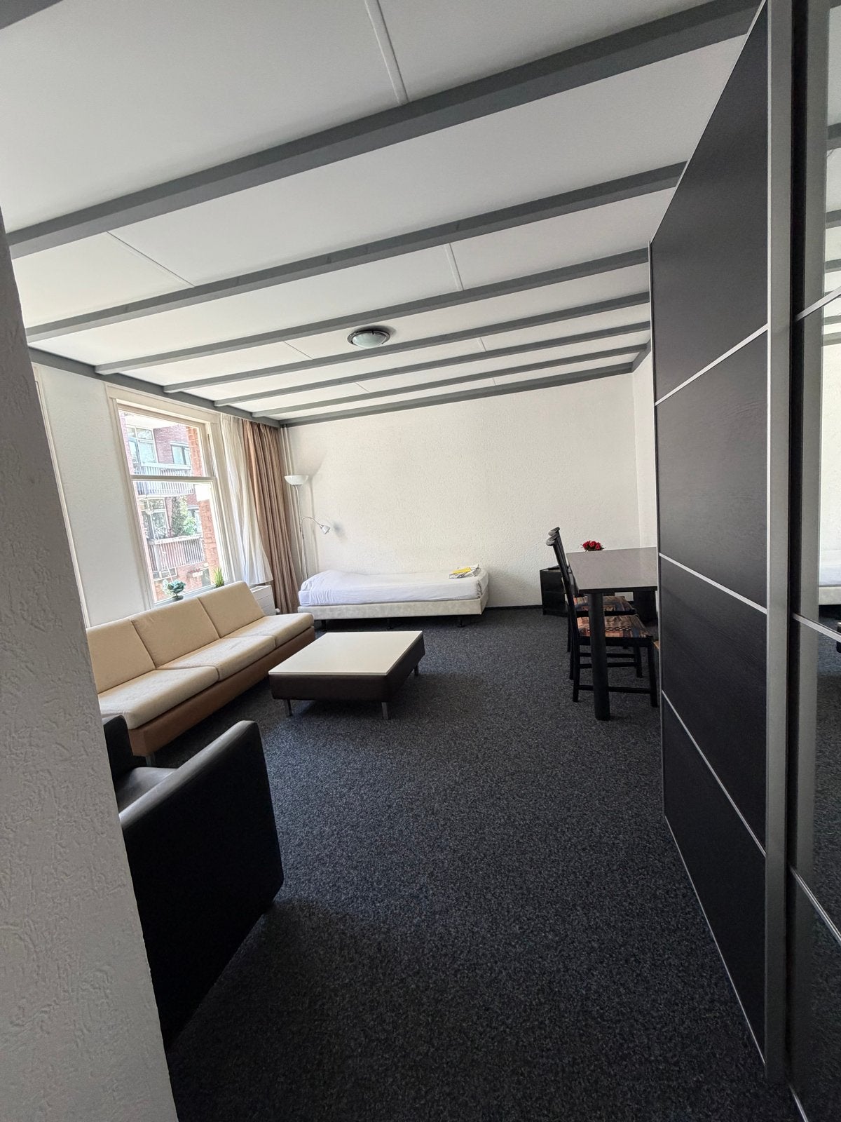 Hotel Kamer te huur (lang termijn) witte de with rotterdam, Huizen en Kamers, 20 tot 35 m², Rotterdam