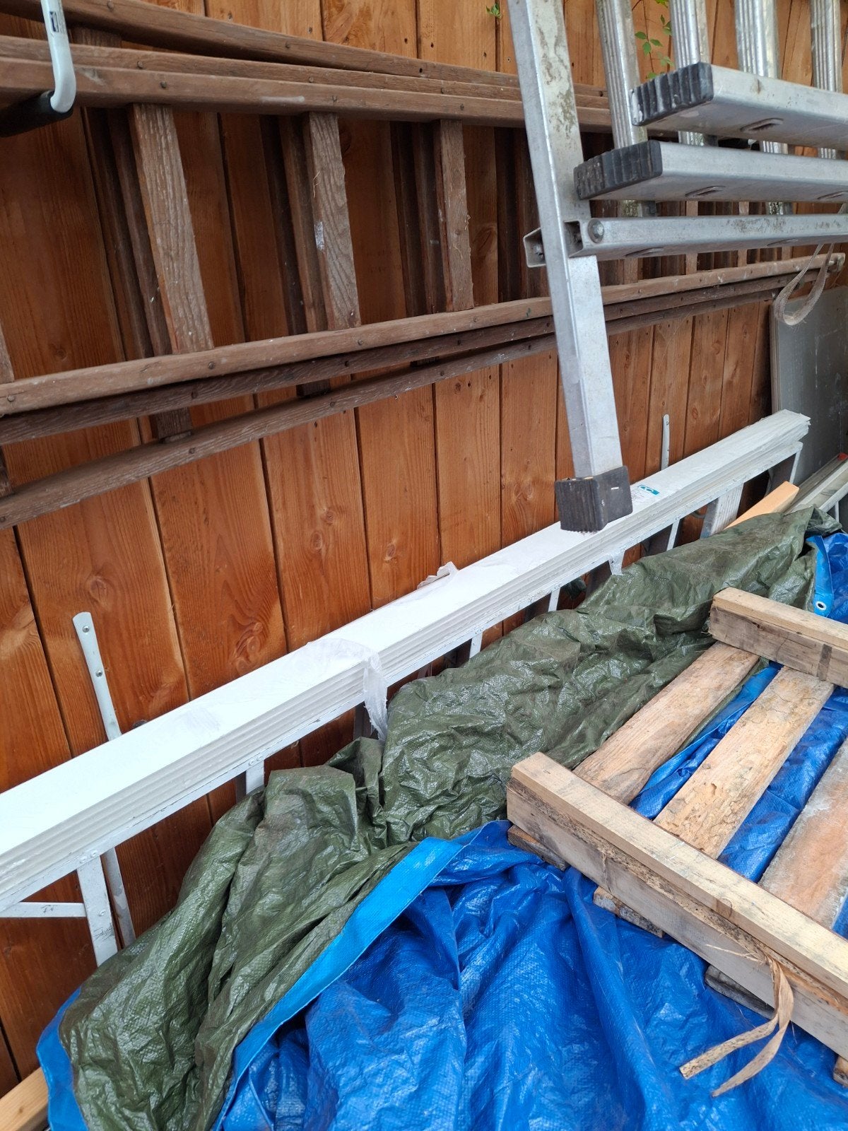 Nieuwe plinten, model Praag, RAL 9010, 18x90x2400 mm, Doe-het-zelf en Verbouw, Plinten en Afwerking, Ophalen, Nieuw, Mdf, 200 tot 250 cm