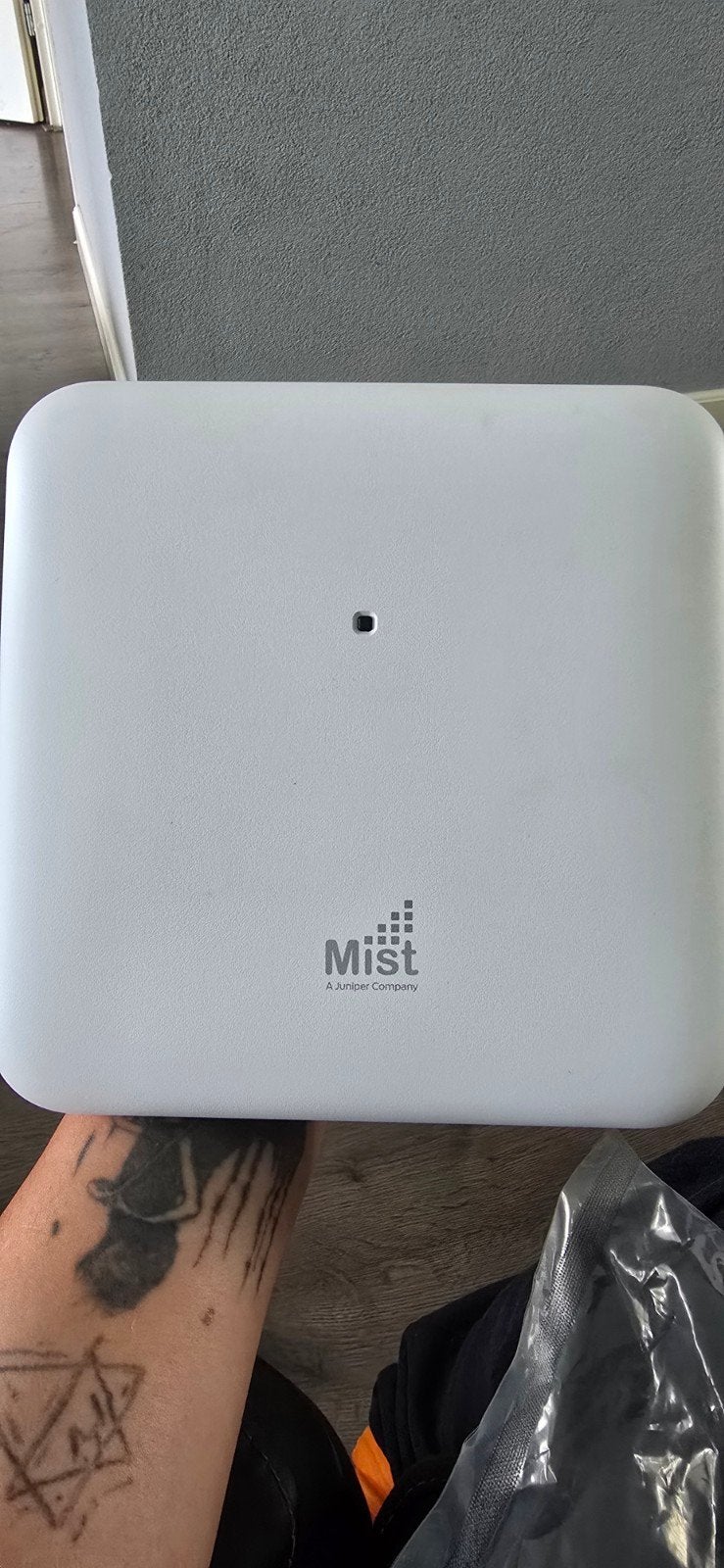 Juniper Mist AP33 Access Point - Nieuw in doos, Ophalen of Verzenden, Nieuw, Router, Juniper Mist