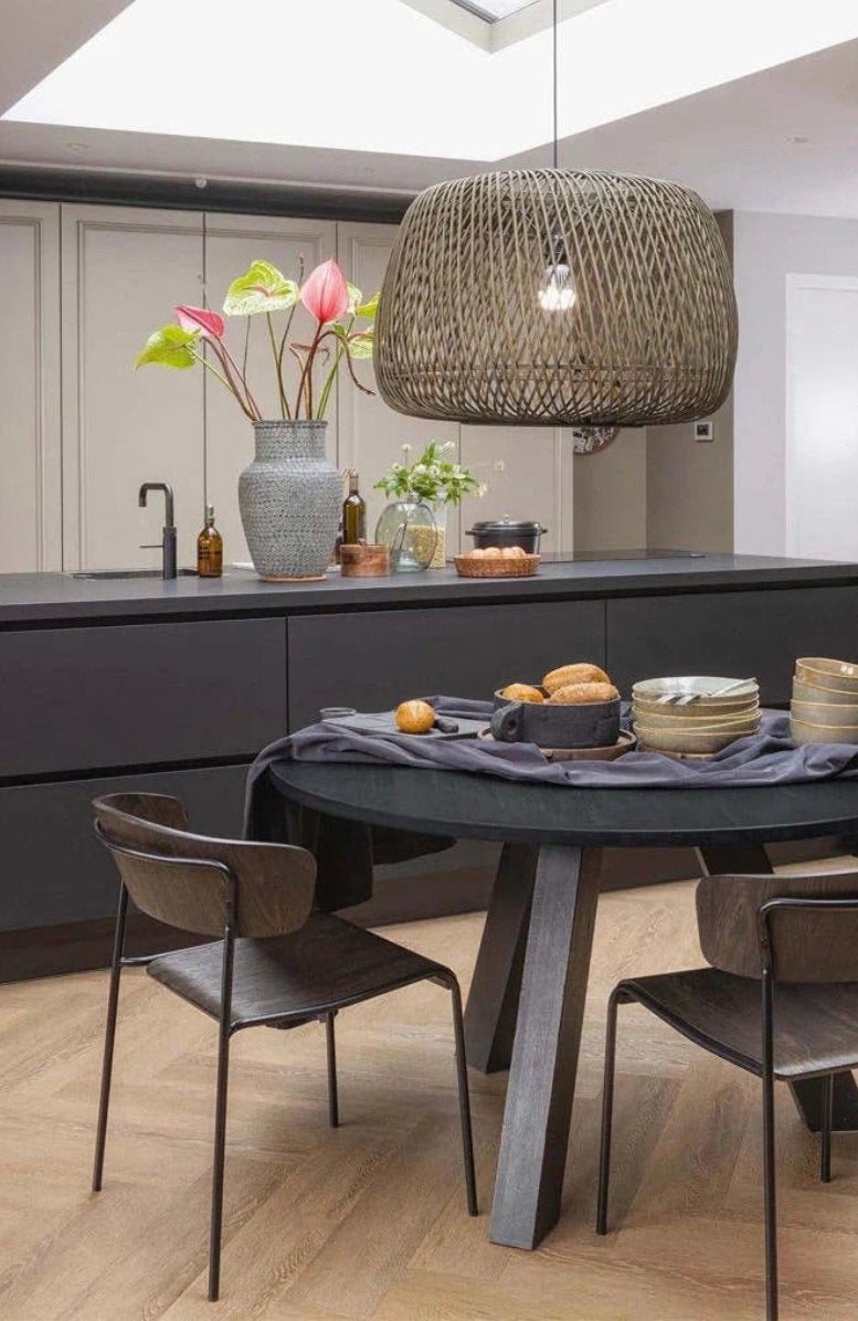 WOOOD eetkamertafel zwart hout, Ophalen, Zwart, Zo goed als nieuw, Vier