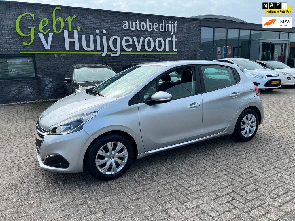 Peugeot 208 1.2 PureTech Blue Lion, Voorwielaandrijving, Stof, Gebruikt, 1199 cc