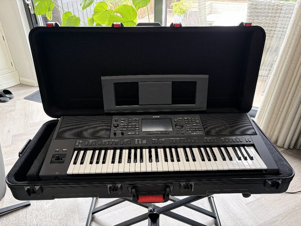Keyboard Yamaha PSR-SX900, Muziek en Instrumenten, Ophalen, 61 toetsen, Zo goed als nieuw, Midi-aansluiting