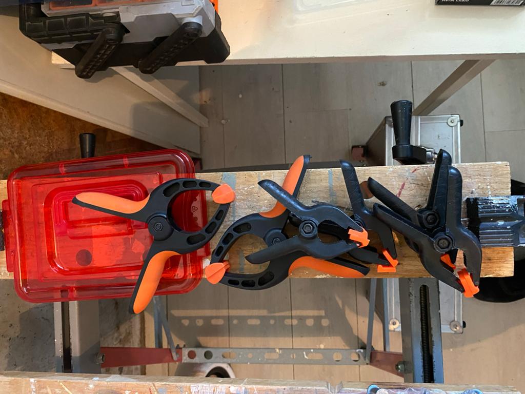 Set van 4 veerklemmen - Oranje en zwart en spanbanden, Ophalen, Zo goed als nieuw