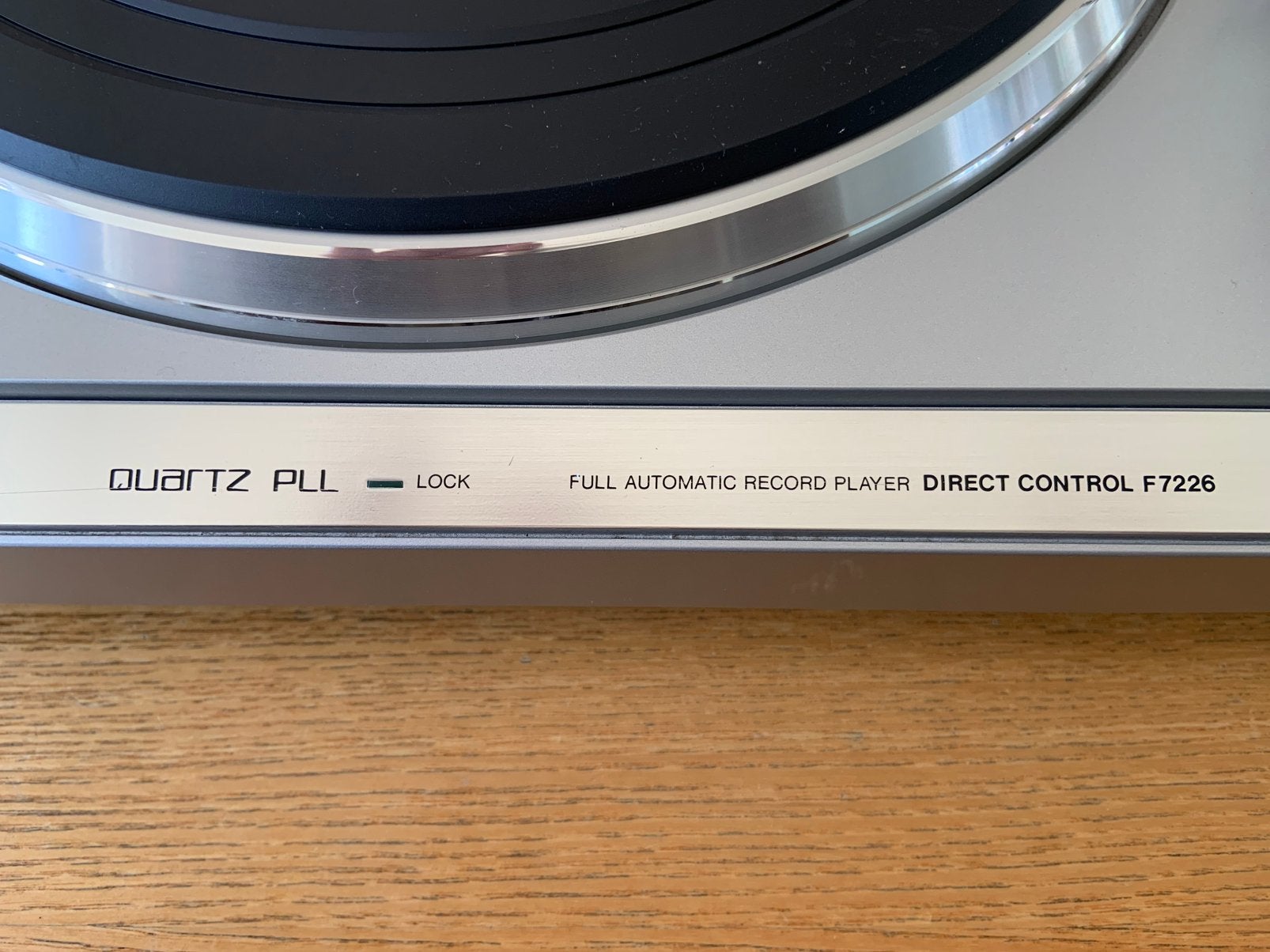 Foto 8 van PHILIPS Quartz PLL Platenspeler F7226