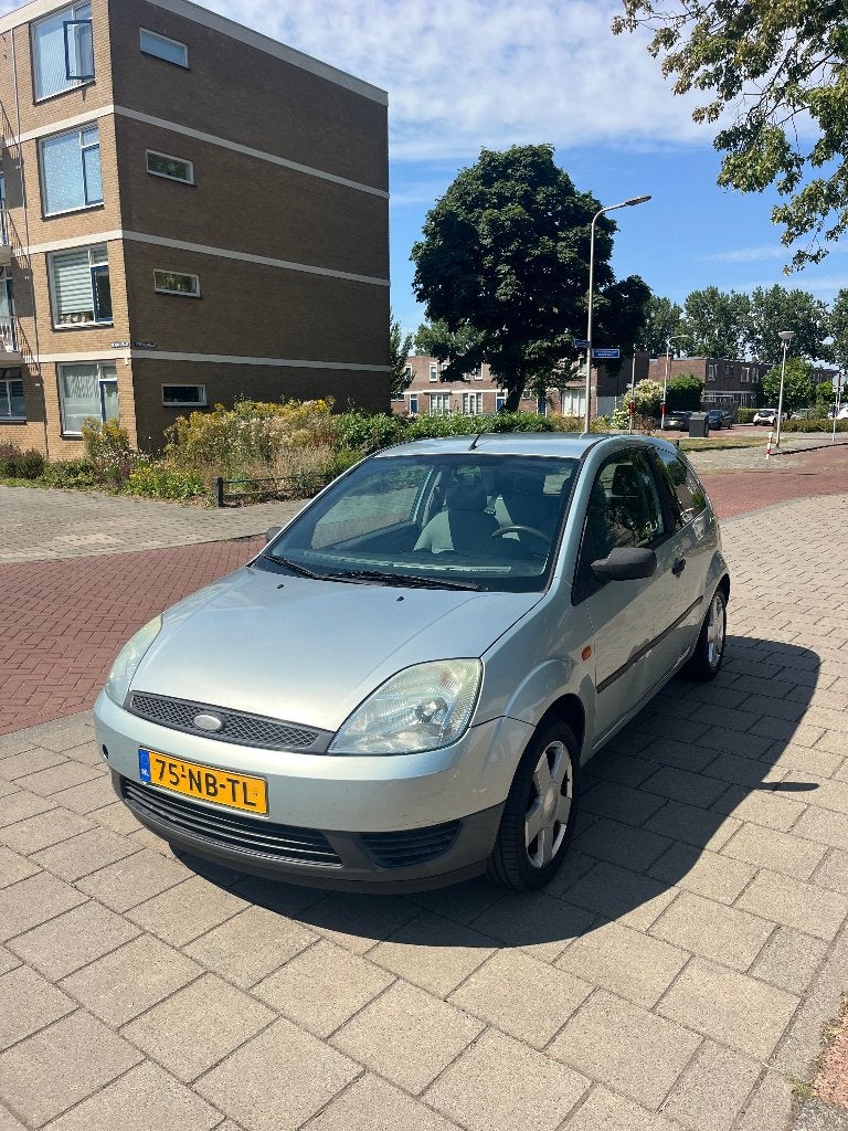 Ford Fiësta 1.25 16V 3DR 2003, Auto's, Ford, Particulier, Fiësta, Airbags, Airconditioning, Bluetooth, Centrale vergrendeling
