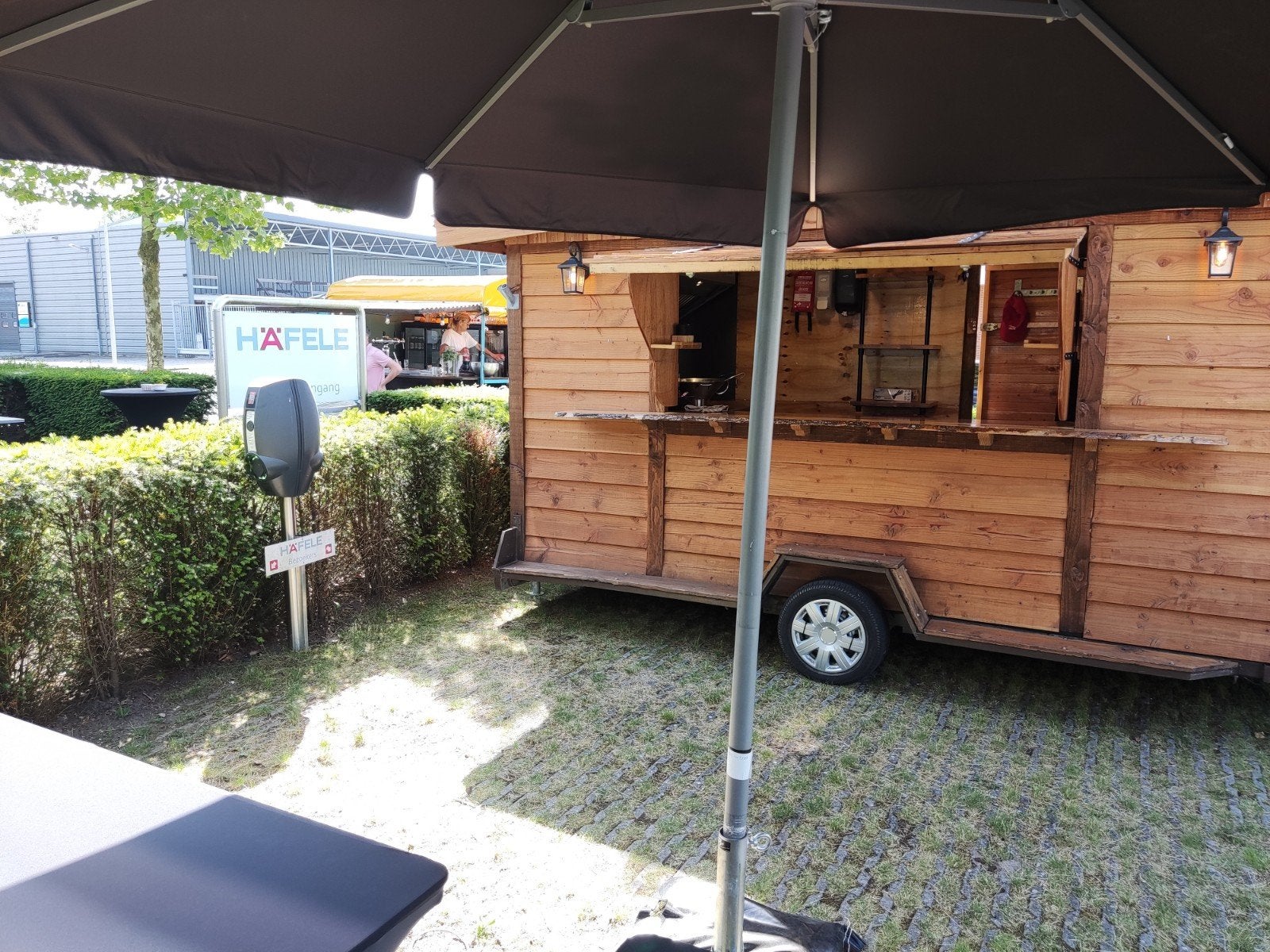 Unieke Houten Oostenrijkse verkoopwagen met Complete Keuken, Ophalen