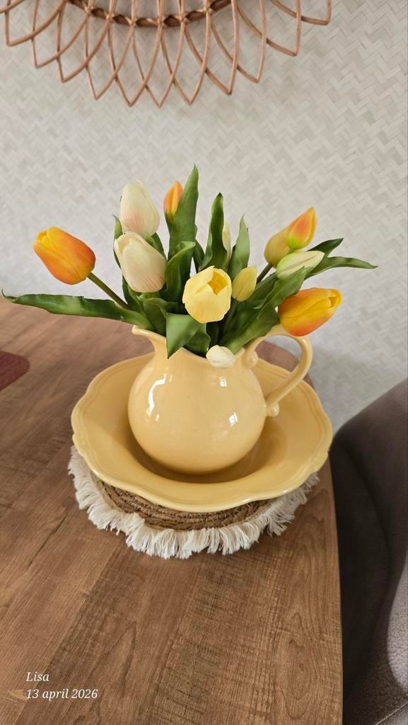 Gele vaas met schaal en kunsttulpen, Huis en Inrichting, Geel, Aardewerk of Porselein, Ophalen of Verzenden, Zo goed als nieuw