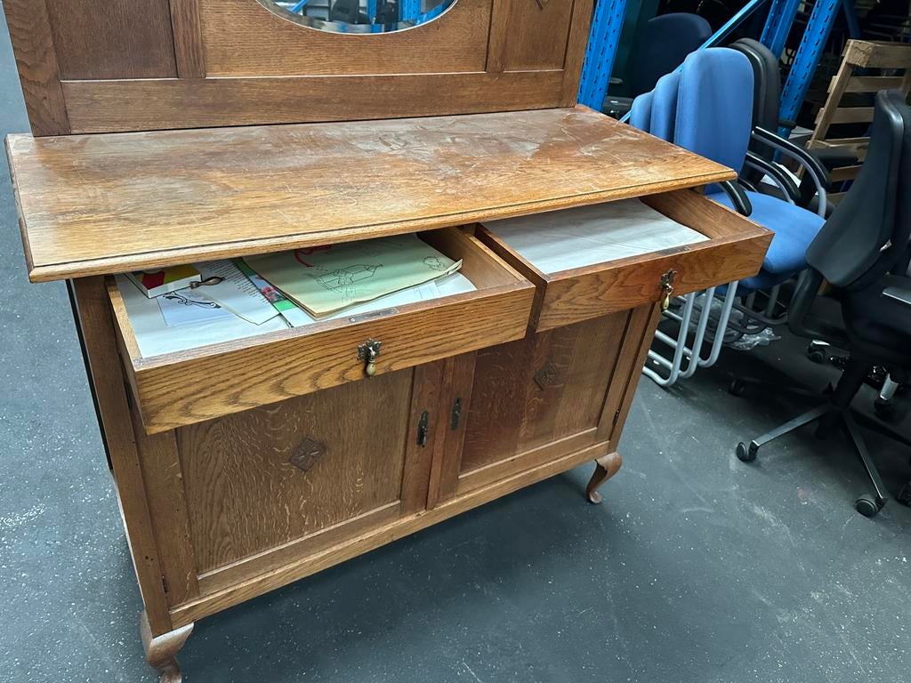 Dresssoir kast, Ophalen, Gebruikt, Met deur(en), .