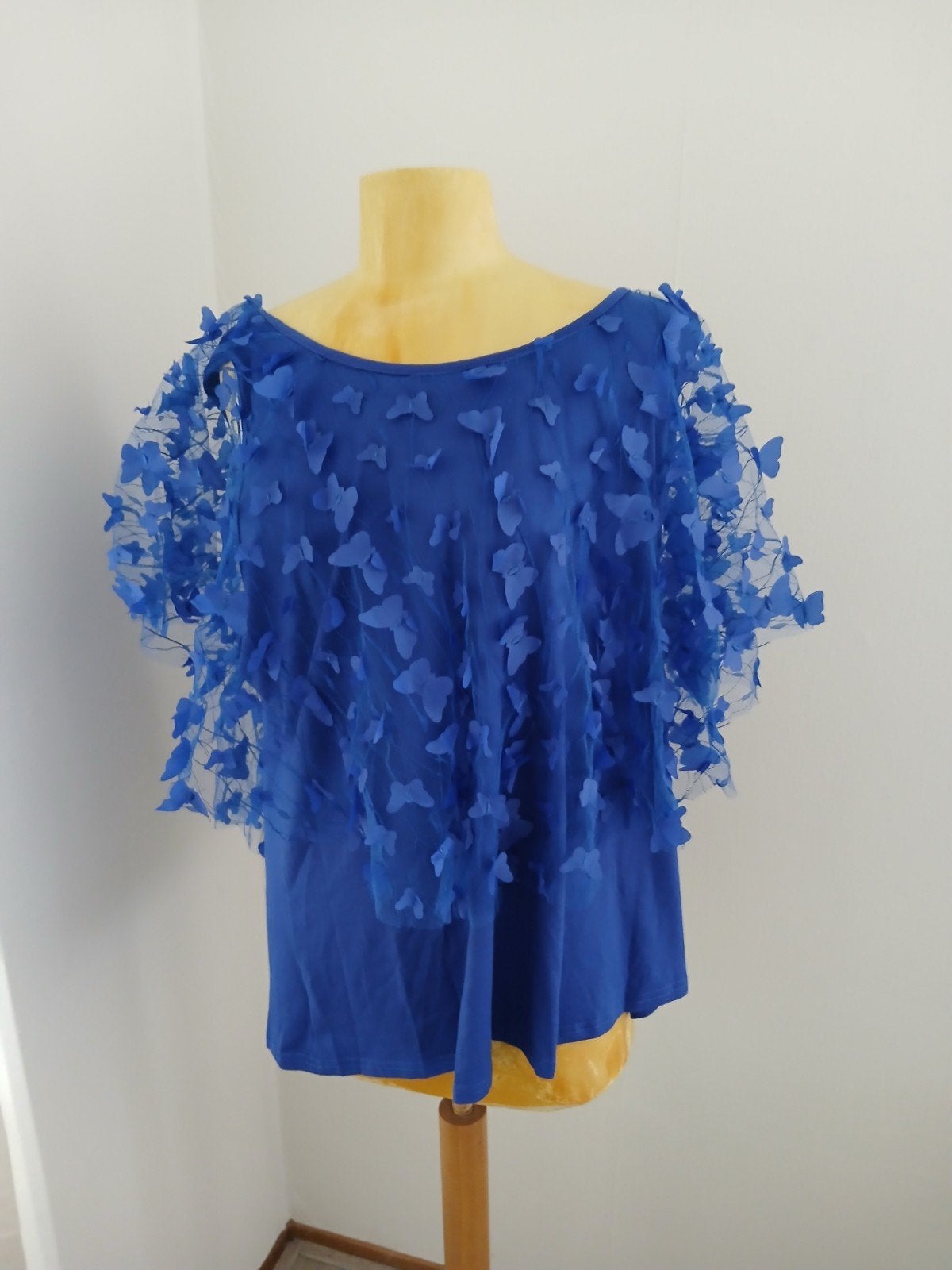 Beeldige aparte top zie mouwtje mt 44 46, Kleding | Dames, Tops, Maat 42/44 (L), Nieuw, Korte mouw, Verzenden