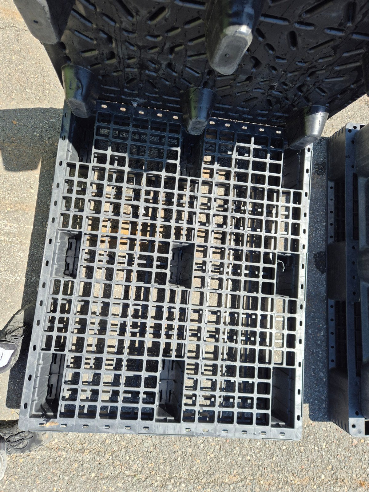 Kunsstof pallets diverse formaten (gratis), Ophalen