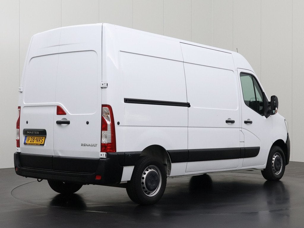 Renault Master 2.3DCI 135PK L2H2 | Airco | Cruise | 3-Zits |, Auto's, Voorwielaandrijving, Gebruikt, Euro 6, 4 cilinders