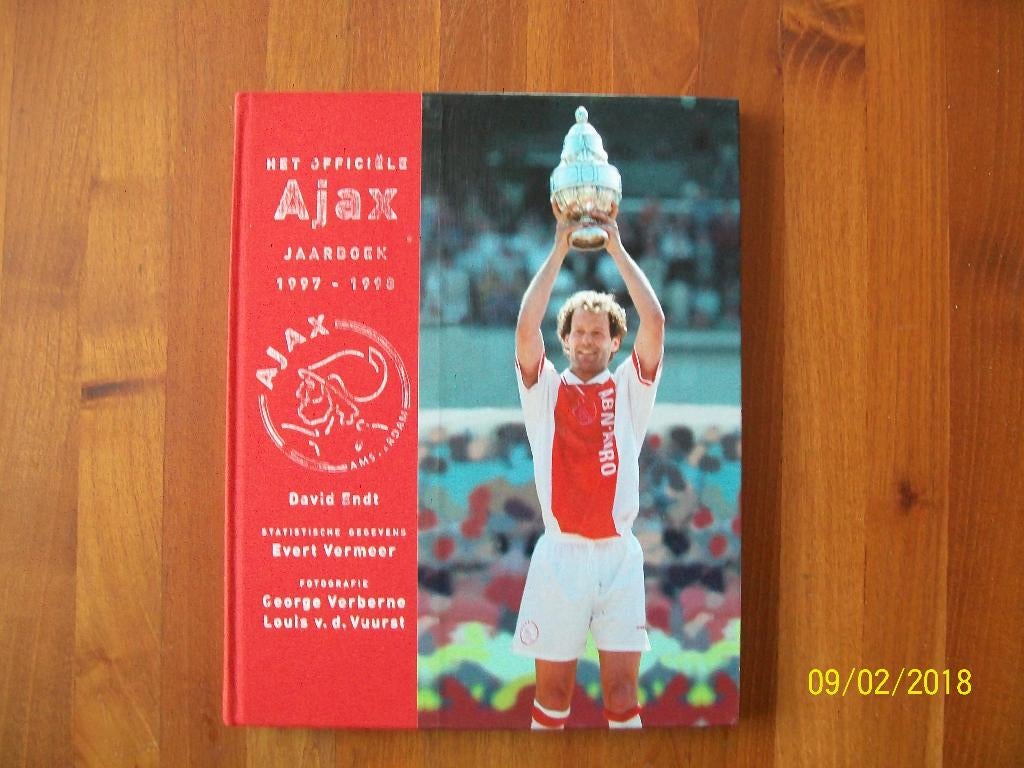 Ajax Jaarboek 1997 - 1998, Verzamelen, Verzenden, Zo goed als nieuw, Ajax, Boek of Tijdschrift